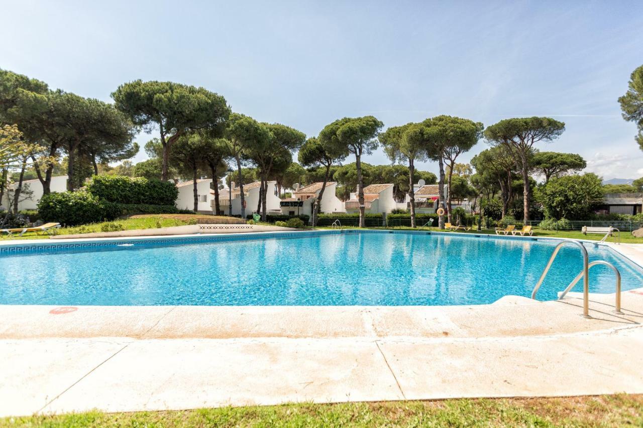 Beachside Cosy Apartment With Pool Estepona Eksteriør billede