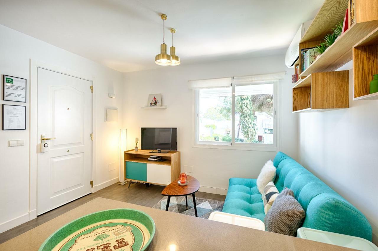 Beachside Cosy Apartment With Pool Estepona Eksteriør billede